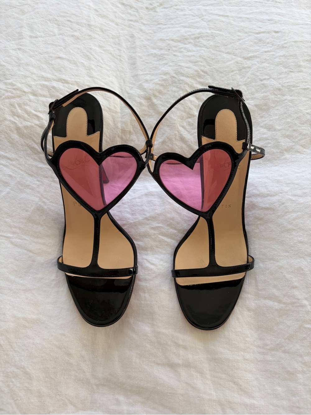 Christian Louboutin Cora Heart Patent Leather T Strap Thong Heels Black Pink - Picture 3 of 10